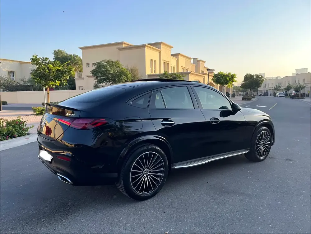 Stunning! Mercedes GLC 300 AMG 2024 GCC Premium Warranty + Free Service Package Excellent Condition! - Image 9