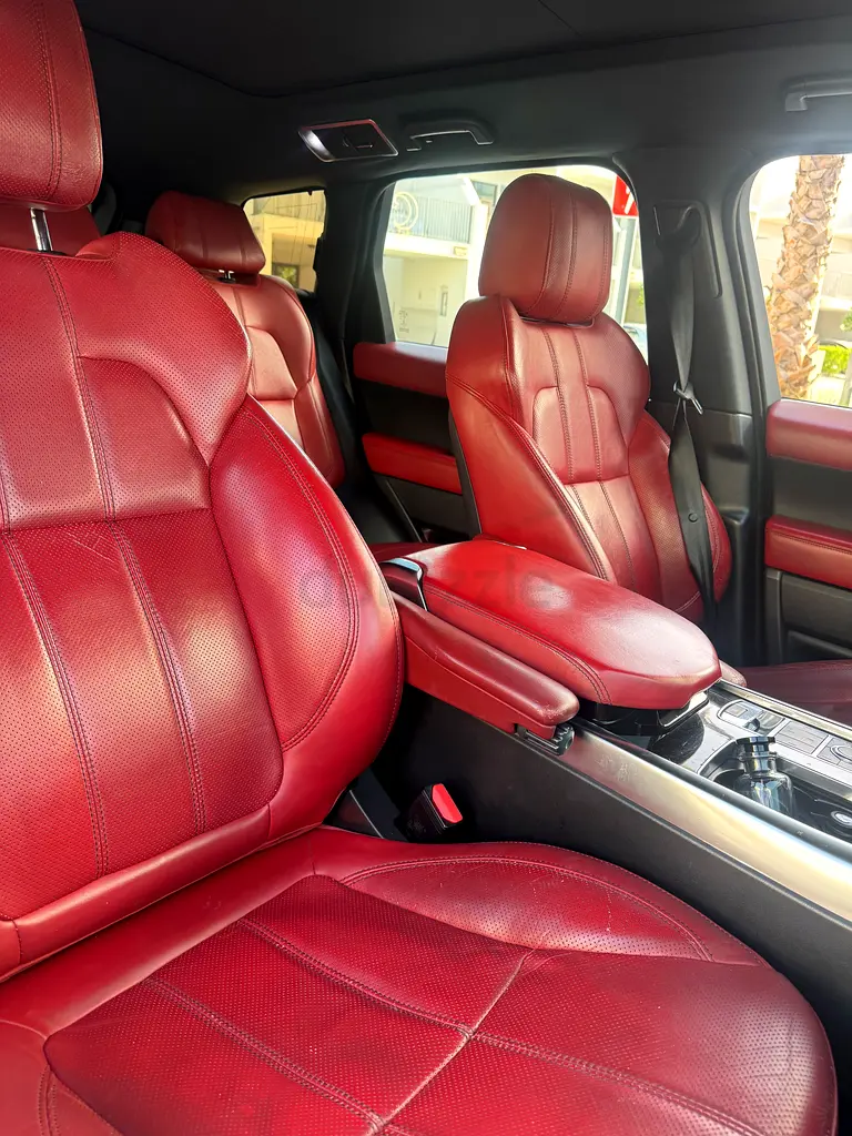 2014 Land Rover Range Rover Supercharged - GCC Specs - Image 6