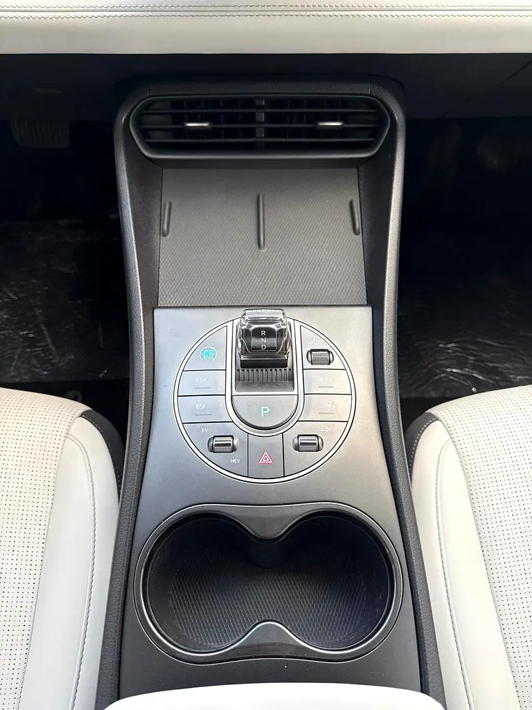 BYD Seal 05 1.5L Plug In Hybrid 2025 0 KM for Export - Image 16