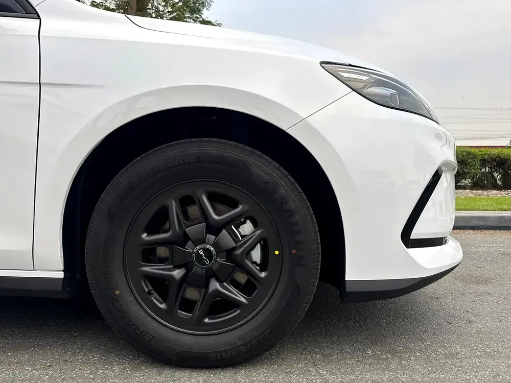 BYD Seal 05 1.5L Plug In Hybrid 2025 0 KM for Export - Image 20