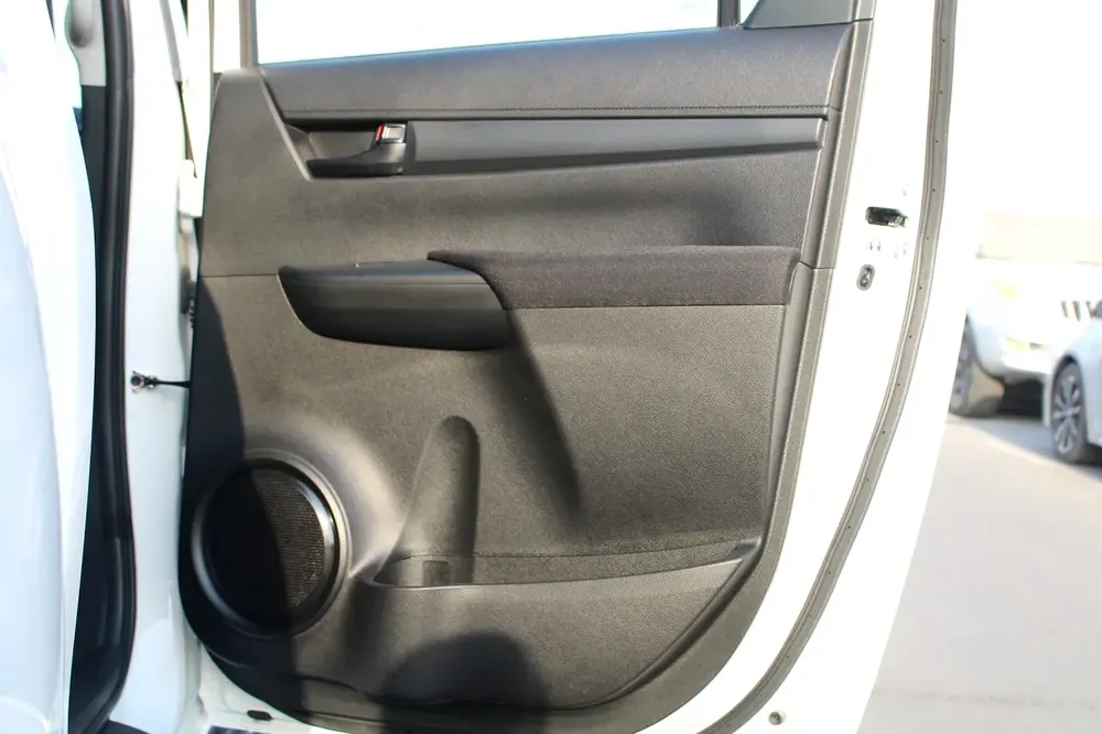 LHD - TOYOTA HILUX 2.7L PETROL DOUBLE CAB 4X4 COMFORT  AUTO - EXPORT ONLY TO NIGERIA - Image 10