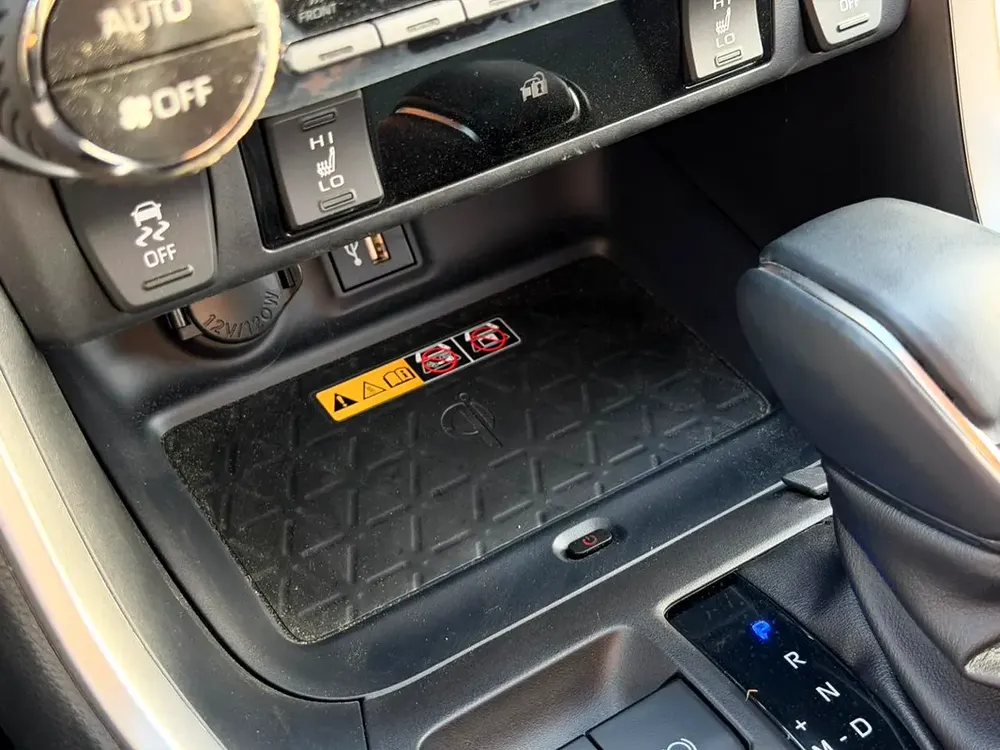 Toyota RAV4 Adventure 2.0L Petrol 2024 Export Price @ 93,000 AED - Image 12