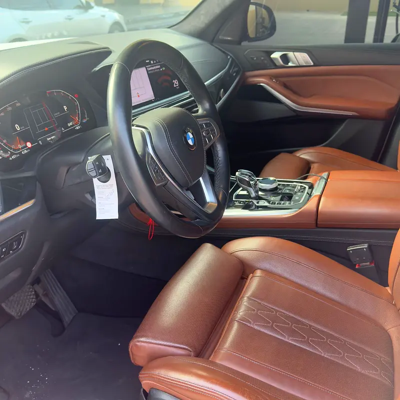 BMW X7 2019 GCC free of Accidents - Image 12