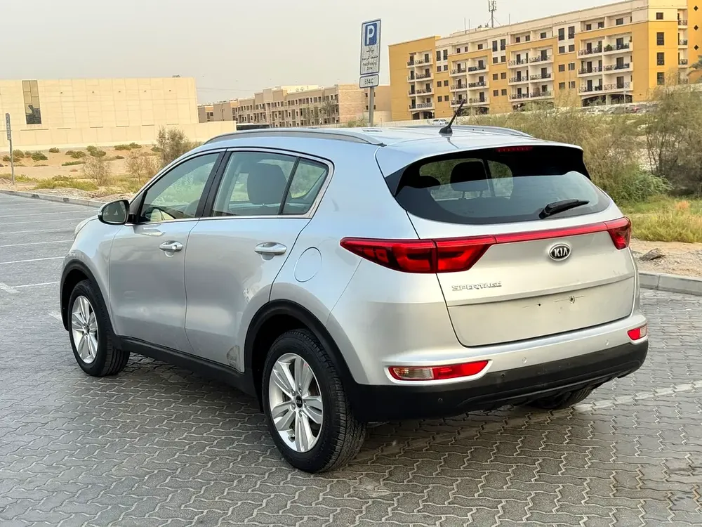 Kia Sportge 2018 Gcc Mid Option Free Accident Good Condition - Image 12
