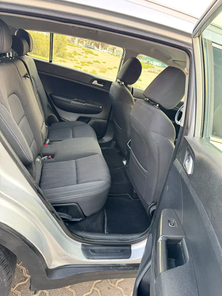 Kia Sportge 2018 Gcc Mid Option Free Accident Good Condition - Image 4