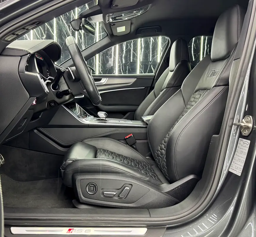 2024 Audi RS6 Avant TFSI Quattro V8 | Low mileage | European | Original Paint - Image 12