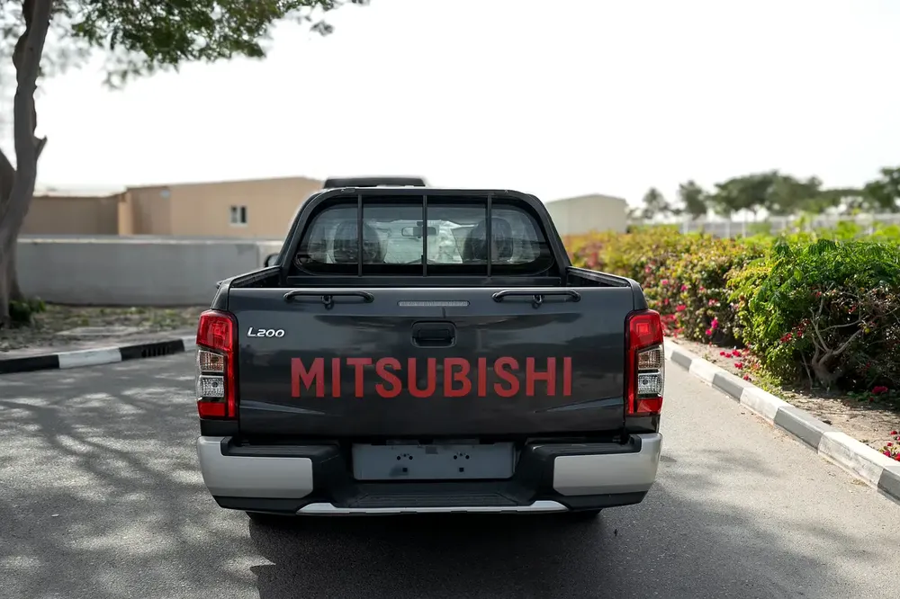 MITSUBISHI L200 2023 NEW WITH ALLOY WHEELS - Image 5