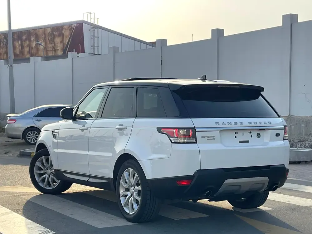 2016 Land Rover Range Rover Sport HSE Supercharged -  clean title - Excellent Condition - Image 7