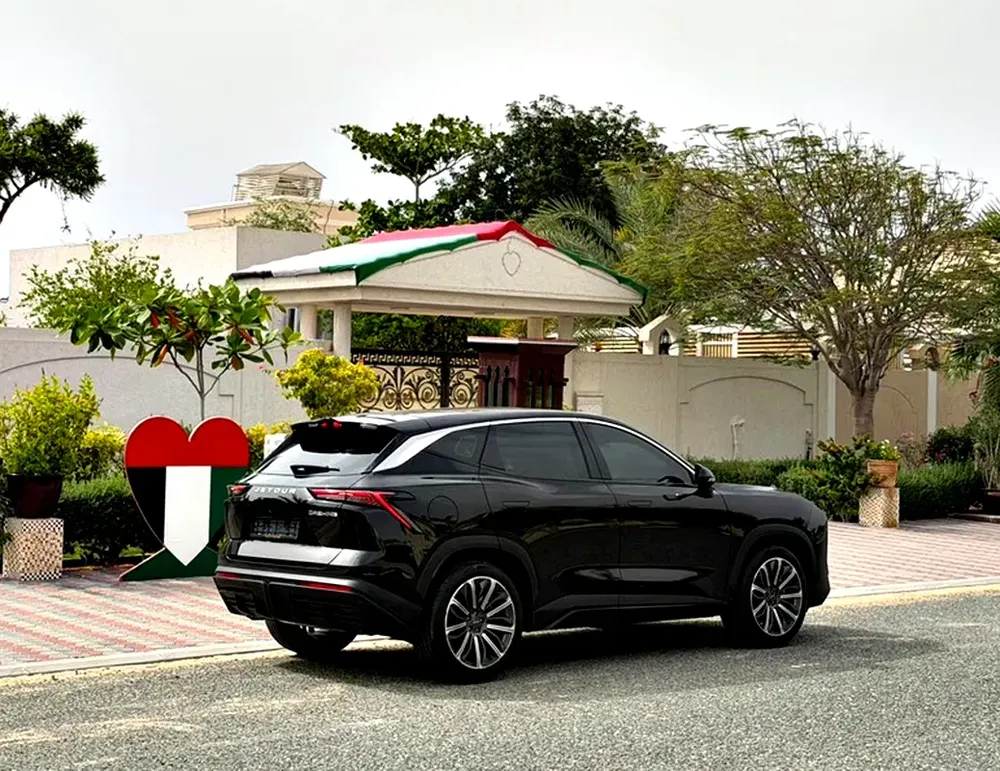 1340/Month @Zero% Down Payment, Dashing Black Beauty, Full-Service History, Elite Warranty - Image 4