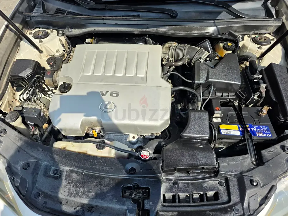 Lexus es350 GCC 2014. Very Clean family Used car - Image 11