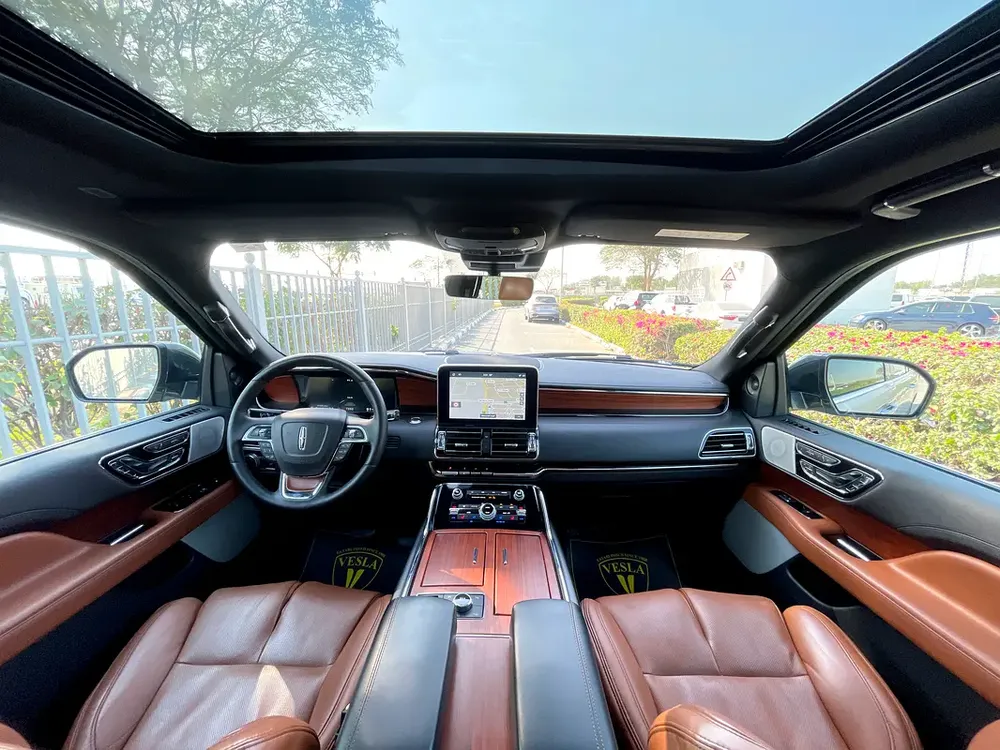 UNLIMITED MILEAGE WARRANTY / MASSAGE SEATS + LEATHER INTERIOR + SUNROOF + FULL DRIVER ASSISTANCE - Image 20