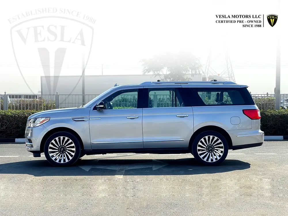 UNLIMITED MILEAGE WARRANTY / MASSAGE SEATS + LEATHER INTERIOR + SUNROOF + FULL DRIVER ASSISTANCE - Image 4