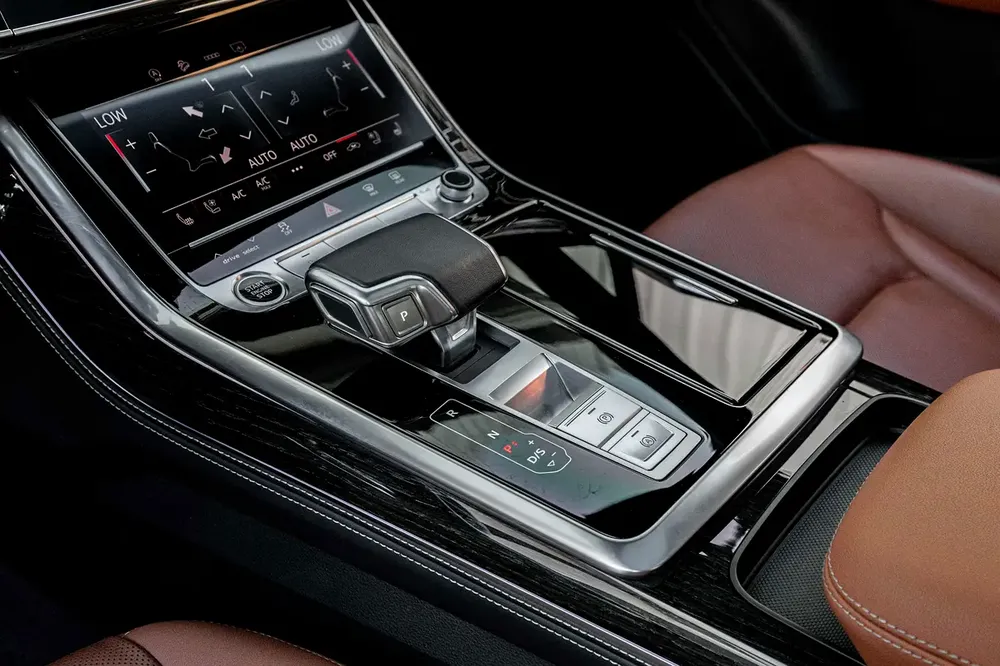 6,267 P.M | 0% Downpayment | Audi Q7 S-Line Agency Warranty! - Image 10