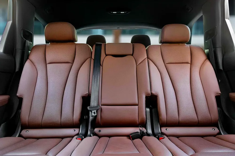 6,267 P.M | 0% Downpayment | Audi Q7 S-Line Agency Warranty! - Image 12