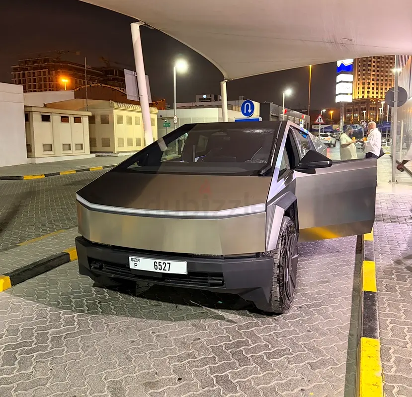 Tesla Cybertruck Foundation Series 2024 - Brand New - Rare in UAE - Image 5