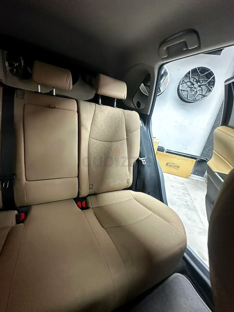 Toyota Rav 4 XLE 2019 GCC Specs - Image 15