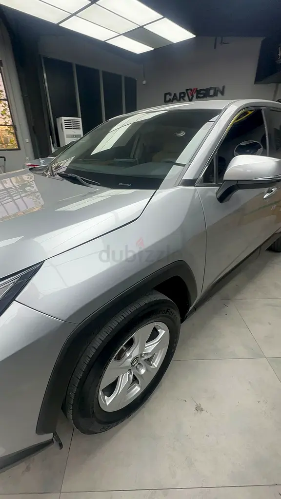 Toyota Rav 4 XLE 2019 GCC Specs - Image 5
