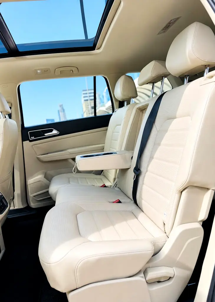 2018 Volkswagen Teramont Highline | GCC Specs | Low Mileage - Image 12