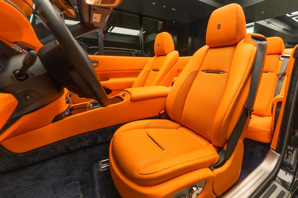Rolls Royce Dawn, Low Mileage, perfect condition, Service history. - Image 8