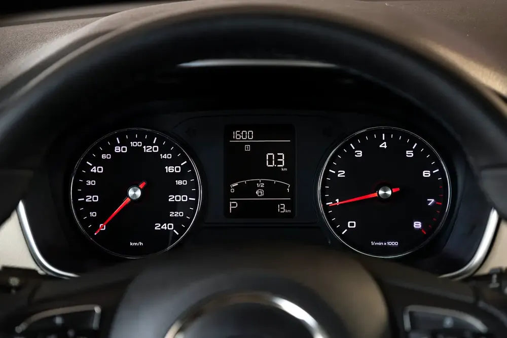 AED 800 Monthly l MG RX5 Luxury 2.0L l Zero Down Payment l 1 year Warranty - Image 13