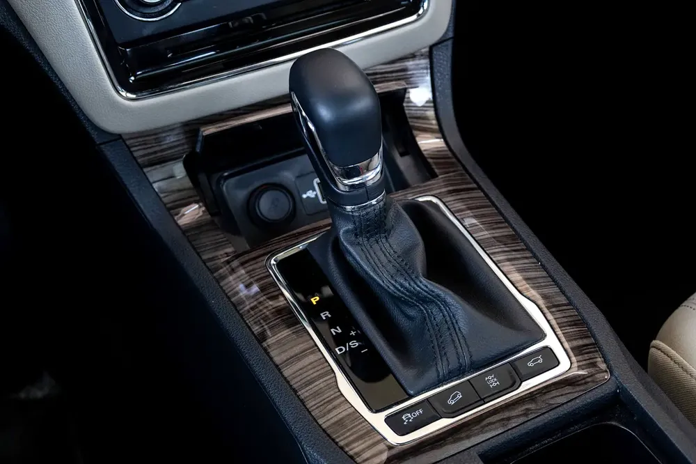 AED 800 Monthly l MG RX5 Luxury 2.0L l Zero Down Payment l 1 year Warranty - Image 15