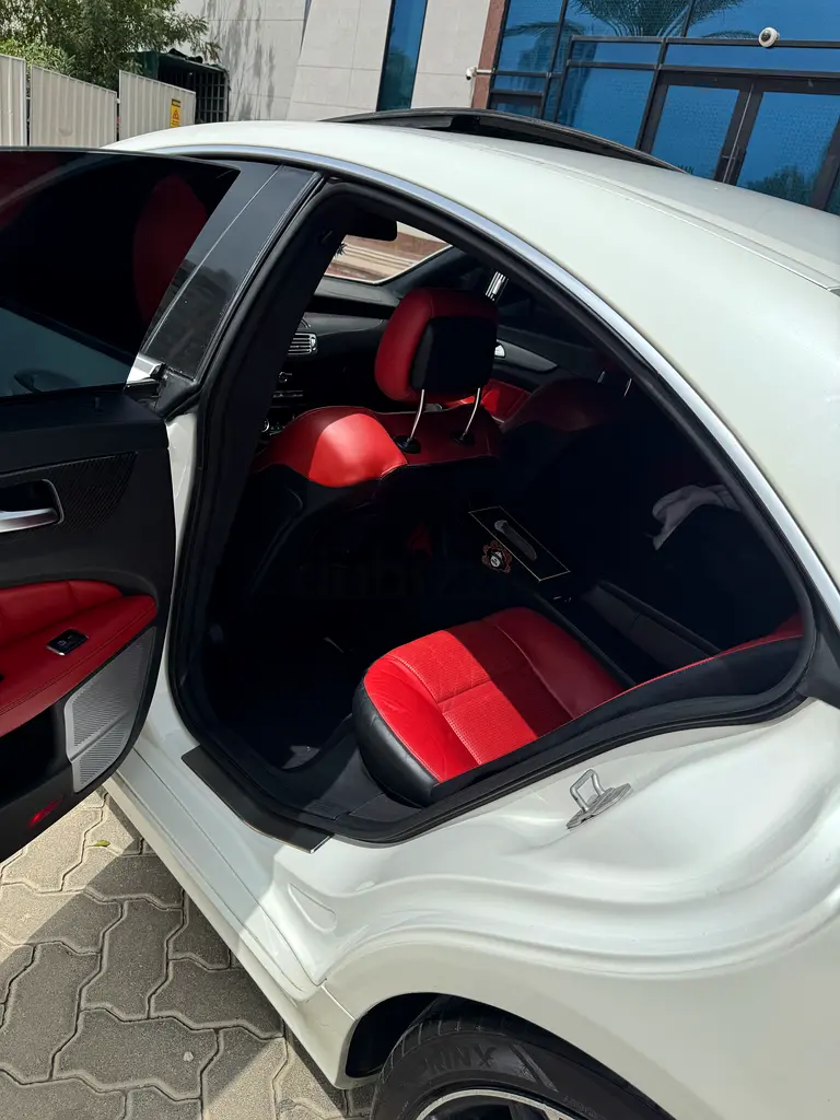 2014 Mercedes-Benz CLS 63 S AMG 4MATIC | GCC Specs | Performance Sedan - Image 8