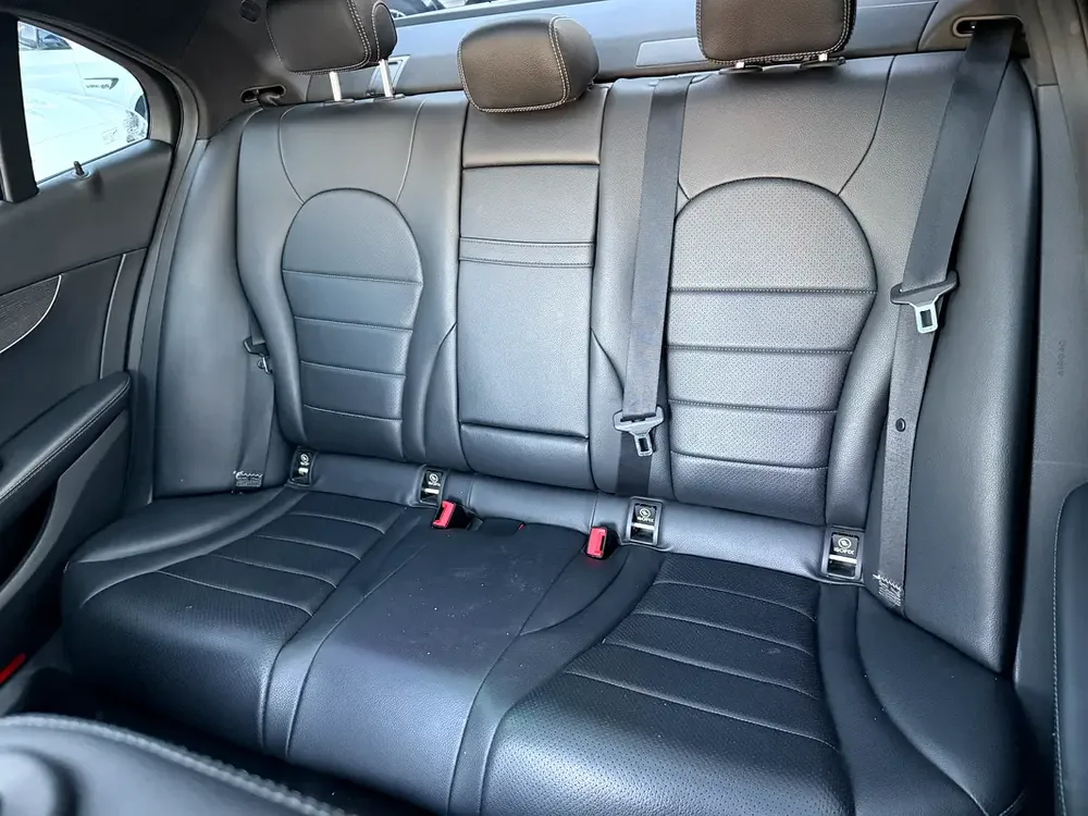 Mercedes-Benz C300 2019 - American Specs - Excellent Condition - Image 10