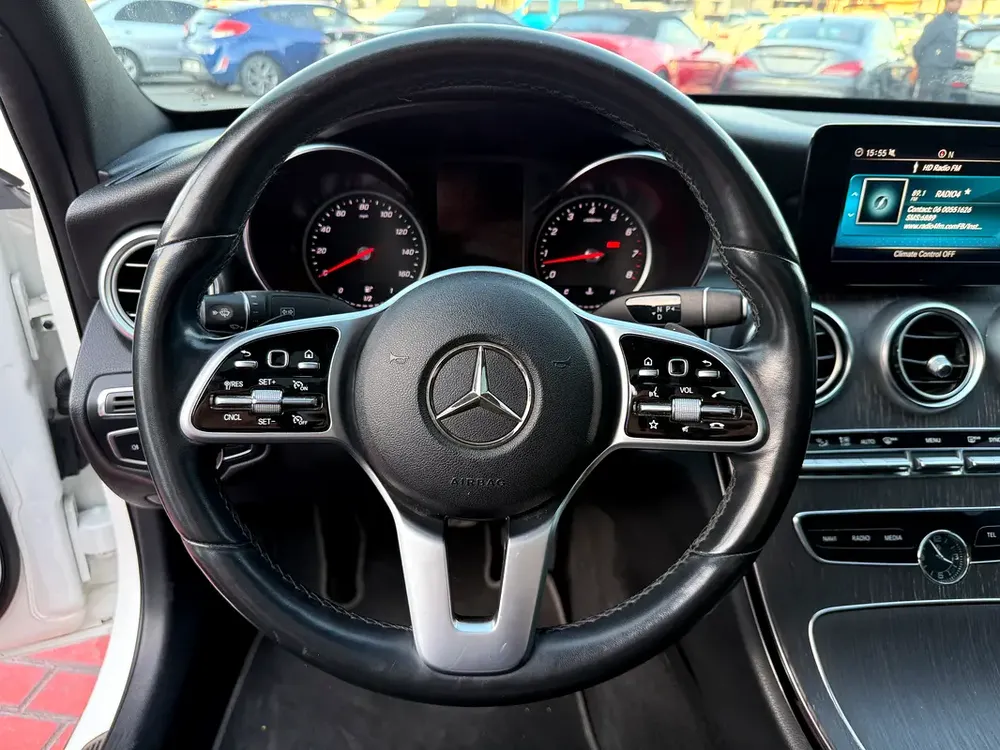 Mercedes-Benz C300 2019 - American Specs - Excellent Condition - Image 7