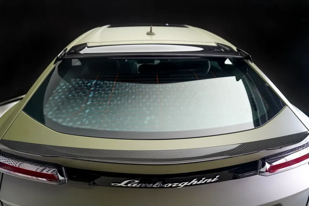 URUS PERFORMANTE | ALCANTARA SEATS | CARBON INTERIOR | CARBON EXTERIOR | REAR ENTERTAINMENT - Image 8