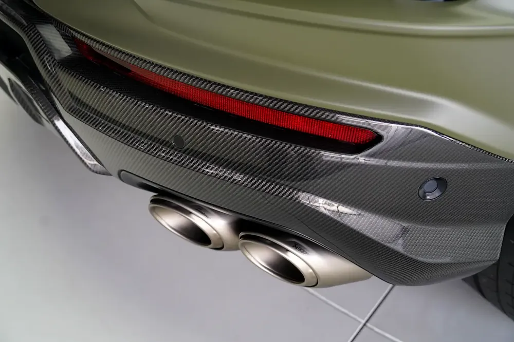 URUS PERFORMANTE | ALCANTARA SEATS | CARBON INTERIOR | CARBON EXTERIOR | REAR ENTERTAINMENT - Image 9