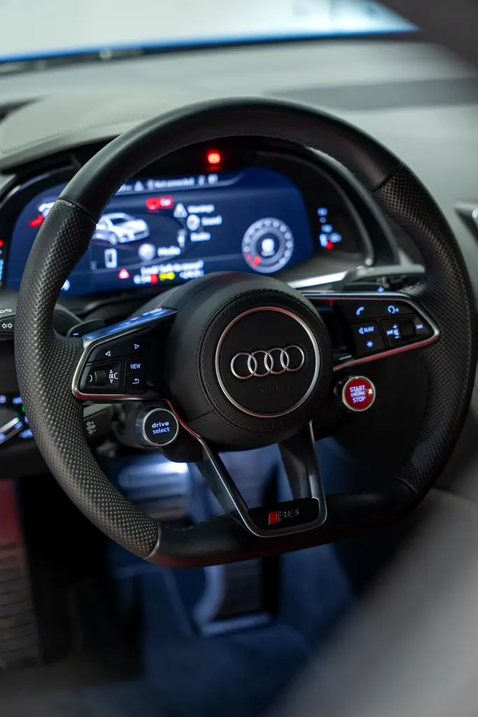 Audi R8 V10, GCC Specs, Al-Nabooda, Warranty - Image 11