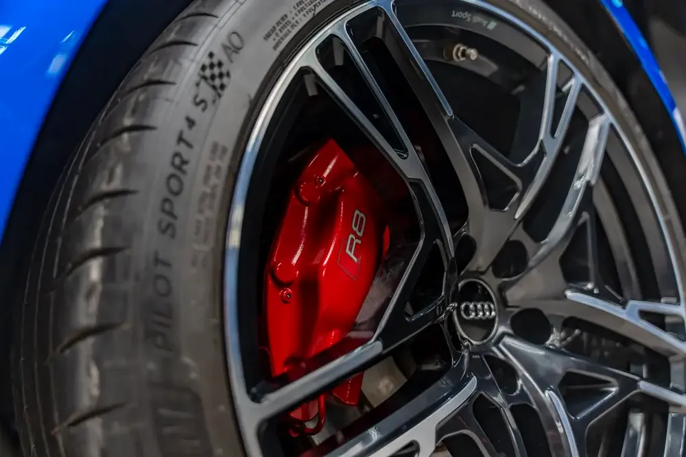 Audi R8 V10, GCC Specs, Al-Nabooda, Warranty - Image 14
