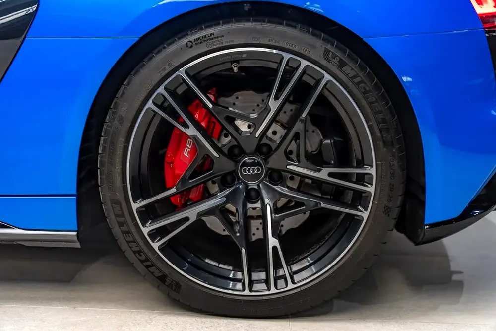 Audi R8 V10, GCC Specs, Al-Nabooda, Warranty - Image 19