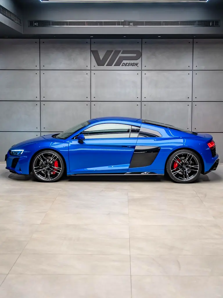 Audi R8 V10, GCC Specs, Al-Nabooda, Warranty - Image 4
