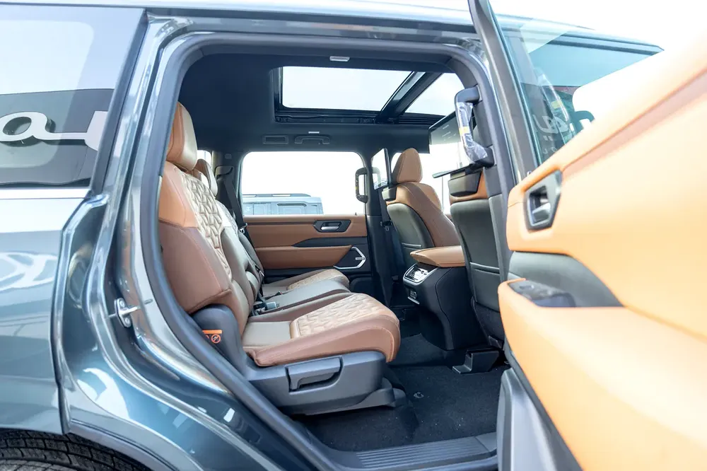 Nissan patrol 3.5TT Twin-Turbo Platinum 2026 MY Export Price - Image 12