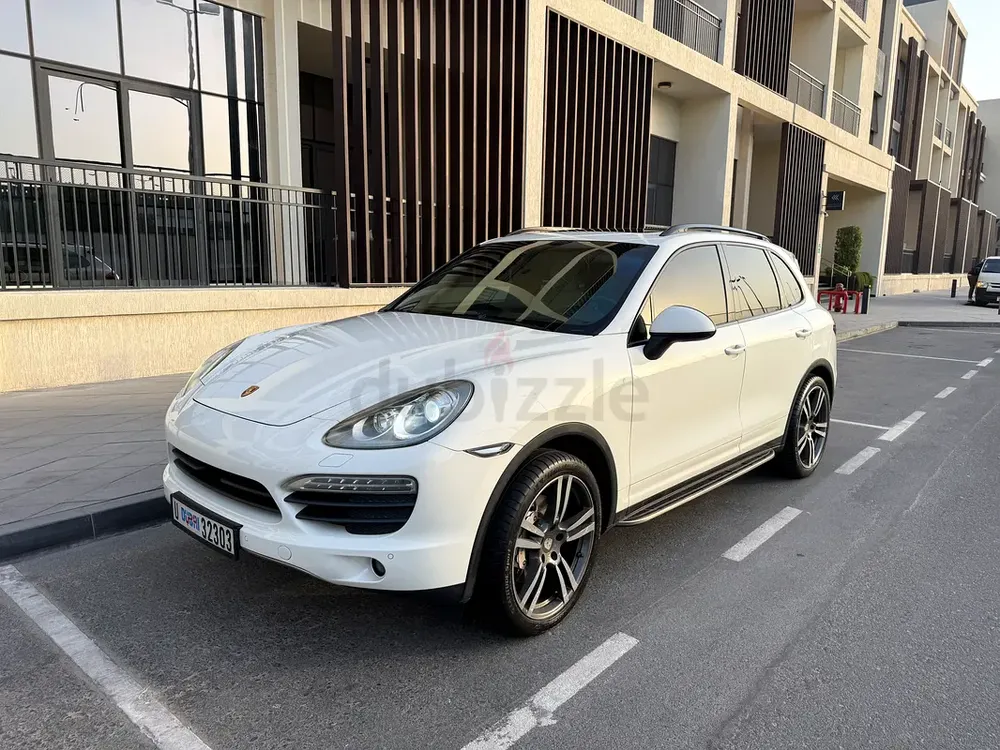 Porsche Cayenne S 2011 - GCC Specs - Extremely Well Maintained - Image 6