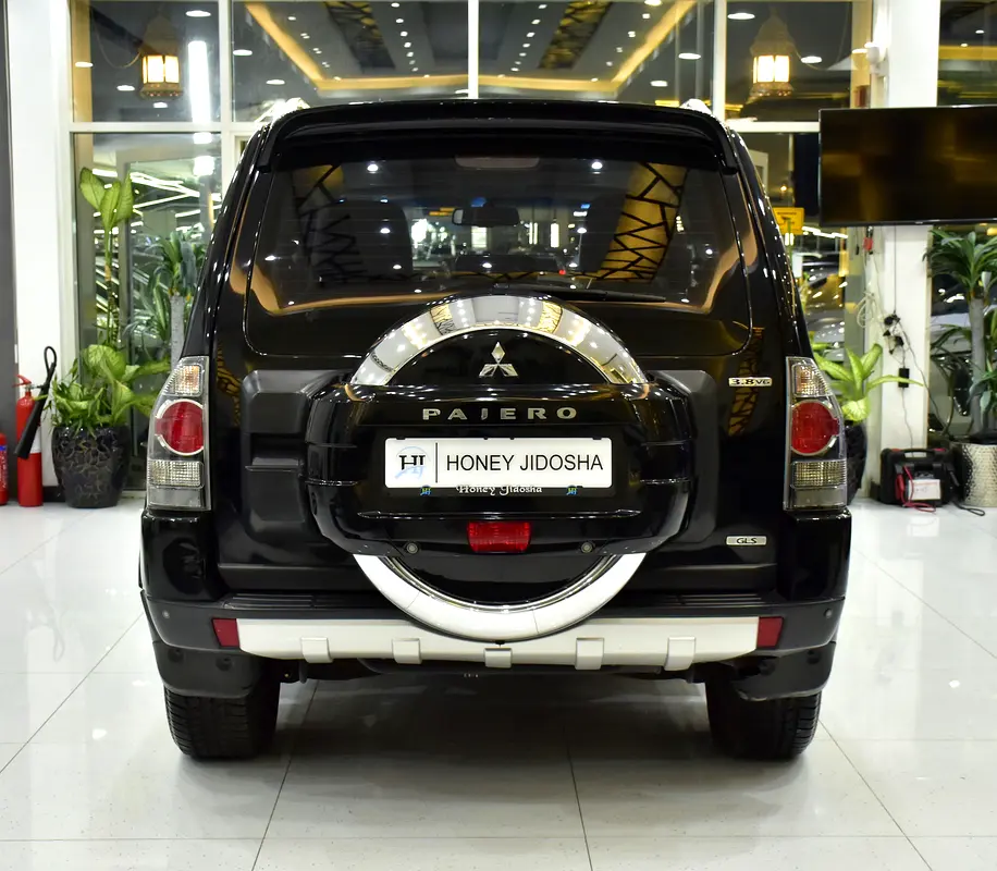 EXCELLENT DEAL for our Mitsubishi Pajero 3.8L GLS ( 2009 Model ) in Black Color GCC Specs - Image 5