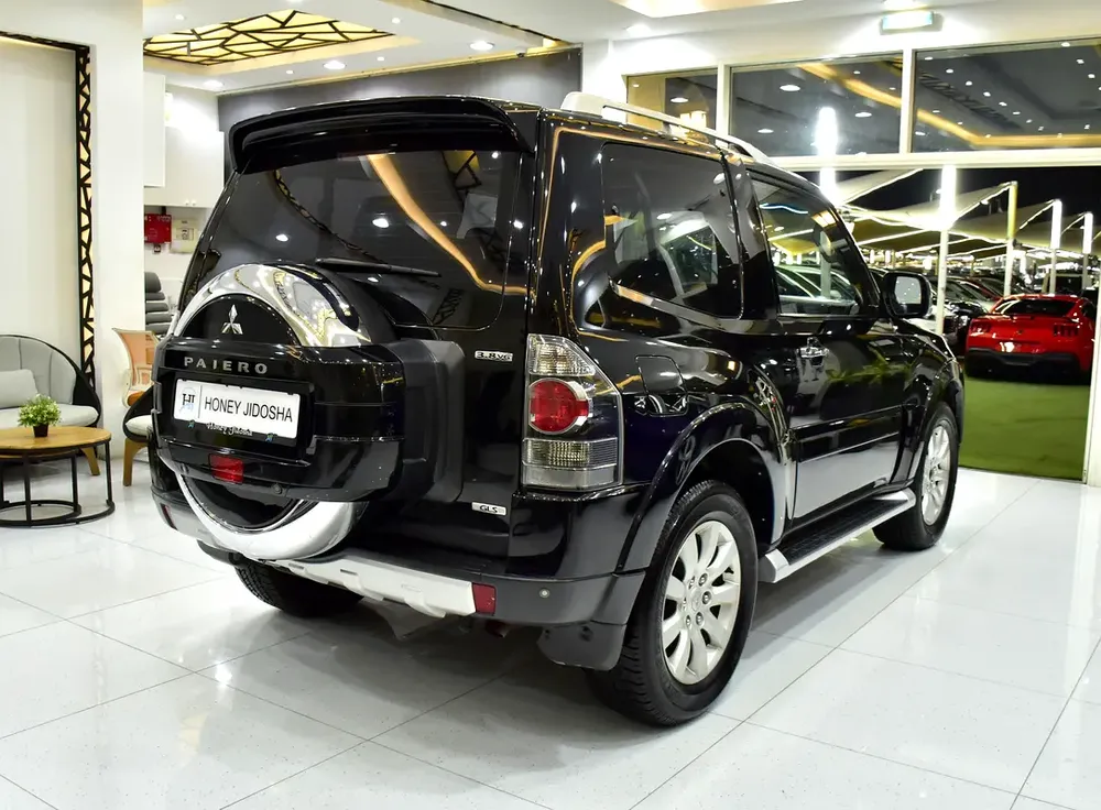 EXCELLENT DEAL for our Mitsubishi Pajero 3.8L GLS ( 2009 Model ) in Black Color GCC Specs - Image 6