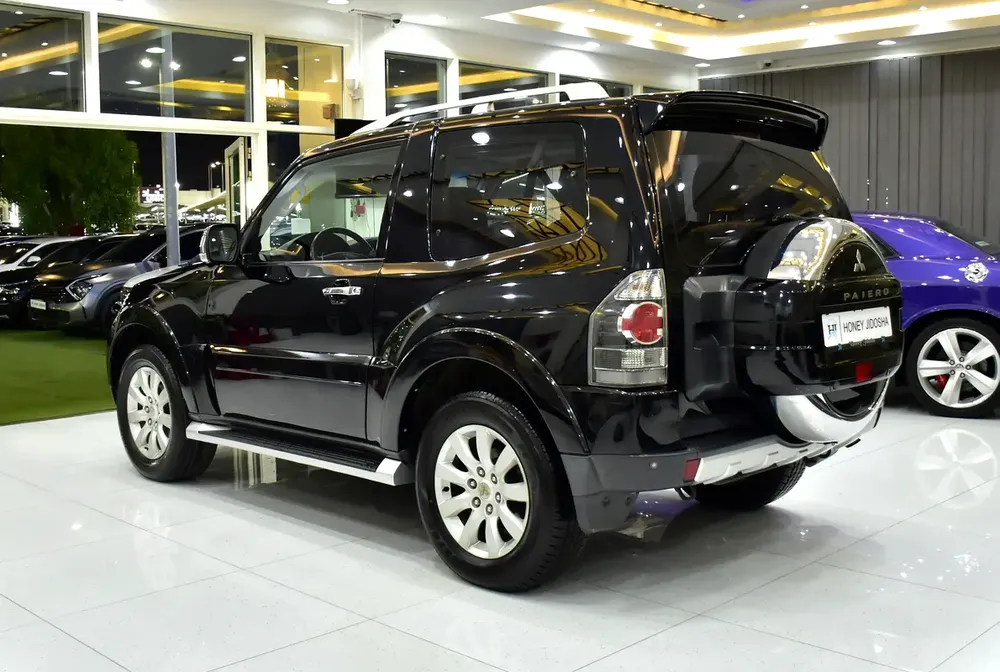 EXCELLENT DEAL for our Mitsubishi Pajero 3.8L GLS ( 2009 Model ) in Black Color GCC Specs - Image 7