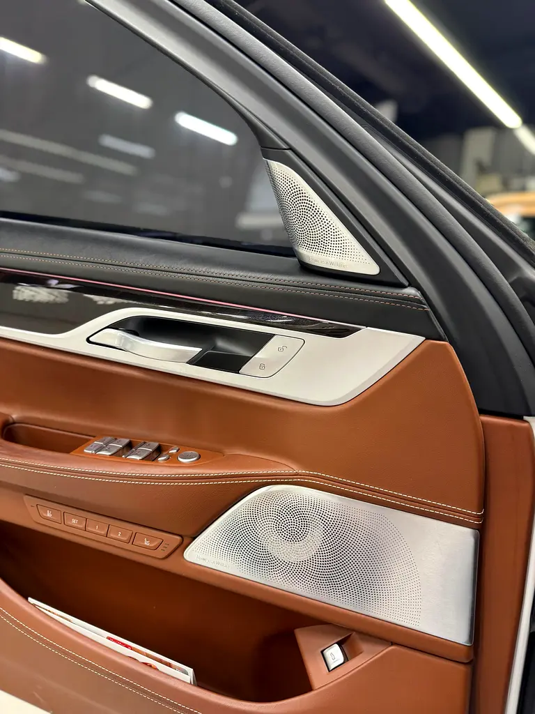 BMW 760 Li XDrive - Image 14
