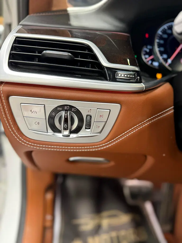 BMW 760 Li XDrive - Image 15