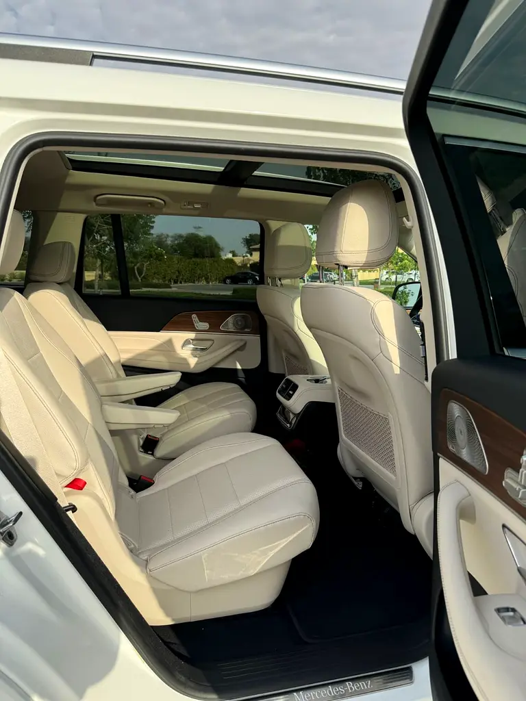 Mercedes GLS 450 2023 - US - Finance Available - Image 9