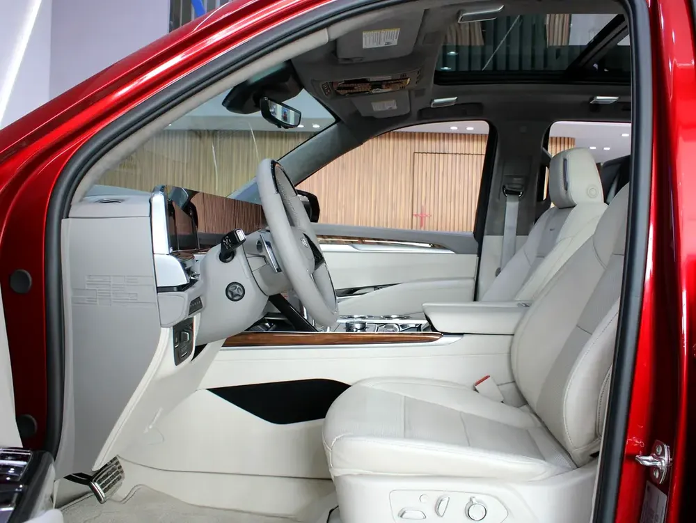 2026 - Cadillac Escalade Sport Platinum V8 - Image 10