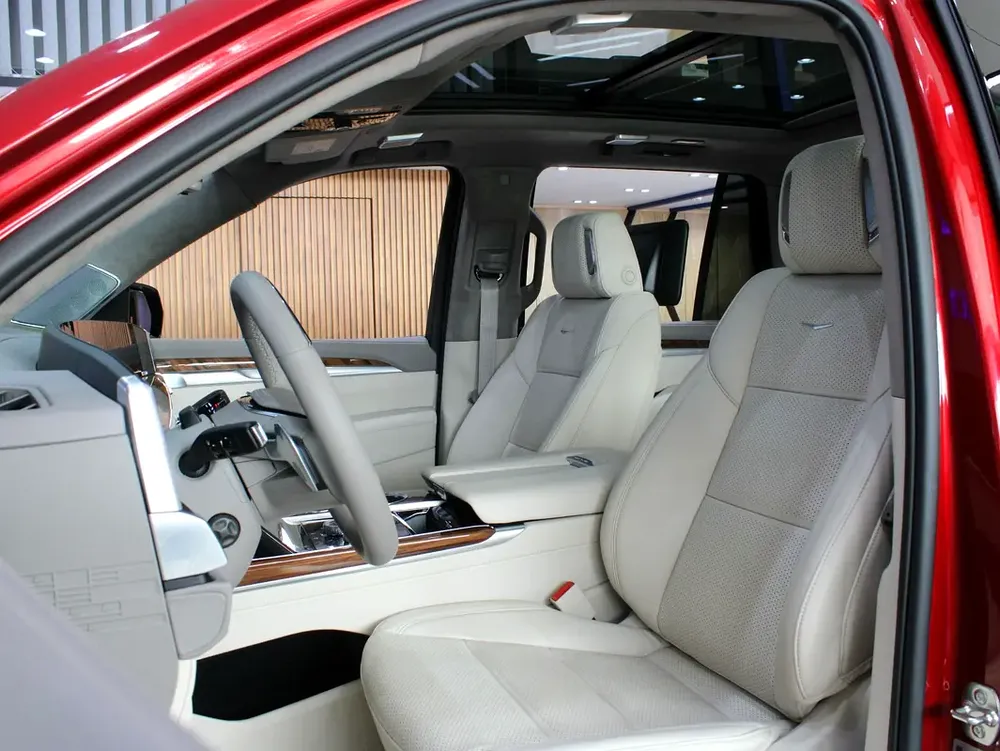 2026 - Cadillac Escalade Sport Platinum V8 - Image 9