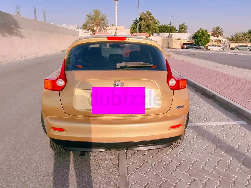 Nissan Juke 2014 GCC Specs Cruise control. Volume button on steering.Push start.Door lock in finger. - Image 4