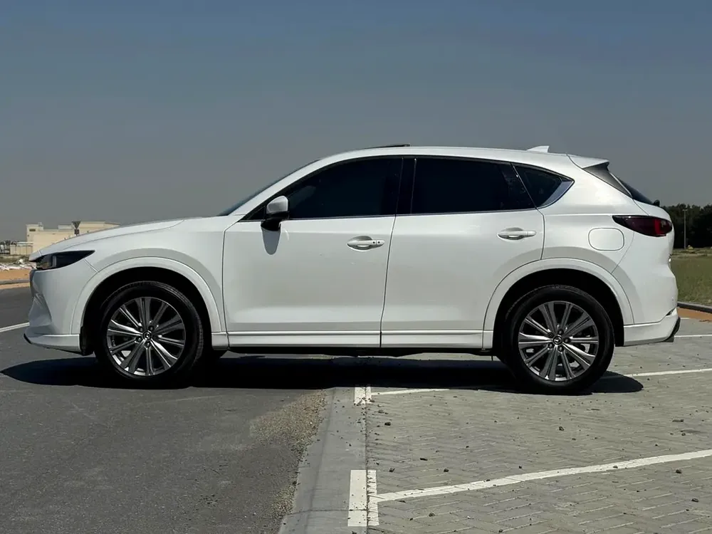 Mazda CX-5 Signature,AWD 2024 — GCC, Full Options - Image 12