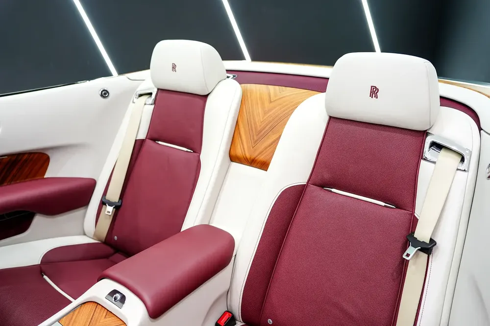2016 Rolls-Royce Dawn, Two-Tone Interior, Full Canadel Panelling, Dealer Warranty Till 20/10/2027!! - Image 11