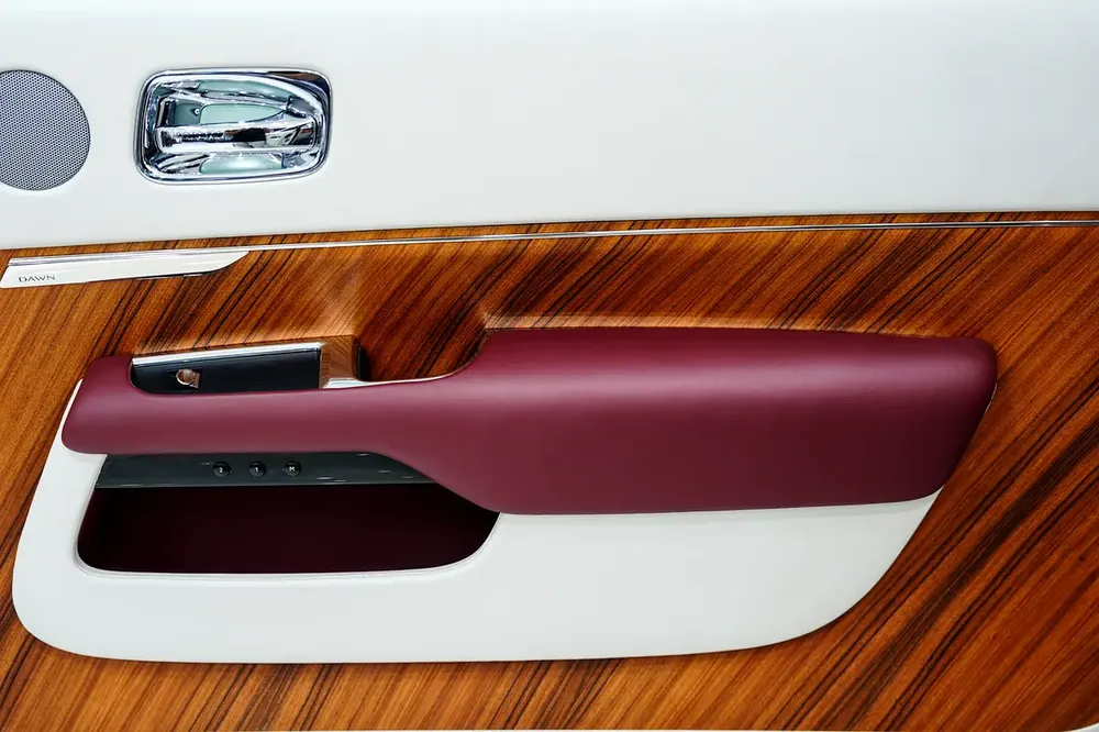 2016 Rolls-Royce Dawn, Two-Tone Interior, Full Canadel Panelling, Dealer Warranty Till 20/10/2027!! - Image 12