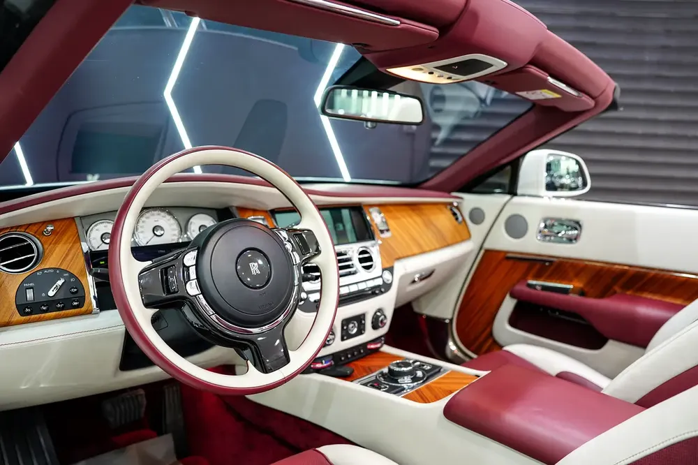 2016 Rolls-Royce Dawn, Two-Tone Interior, Full Canadel Panelling, Dealer Warranty Till 20/10/2027!! - Image 5