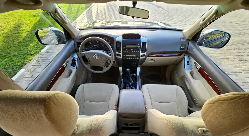 Toyota Prado VX 2009 GCC Premium Condition Well Maintained Low KM Clean Car - Image 11